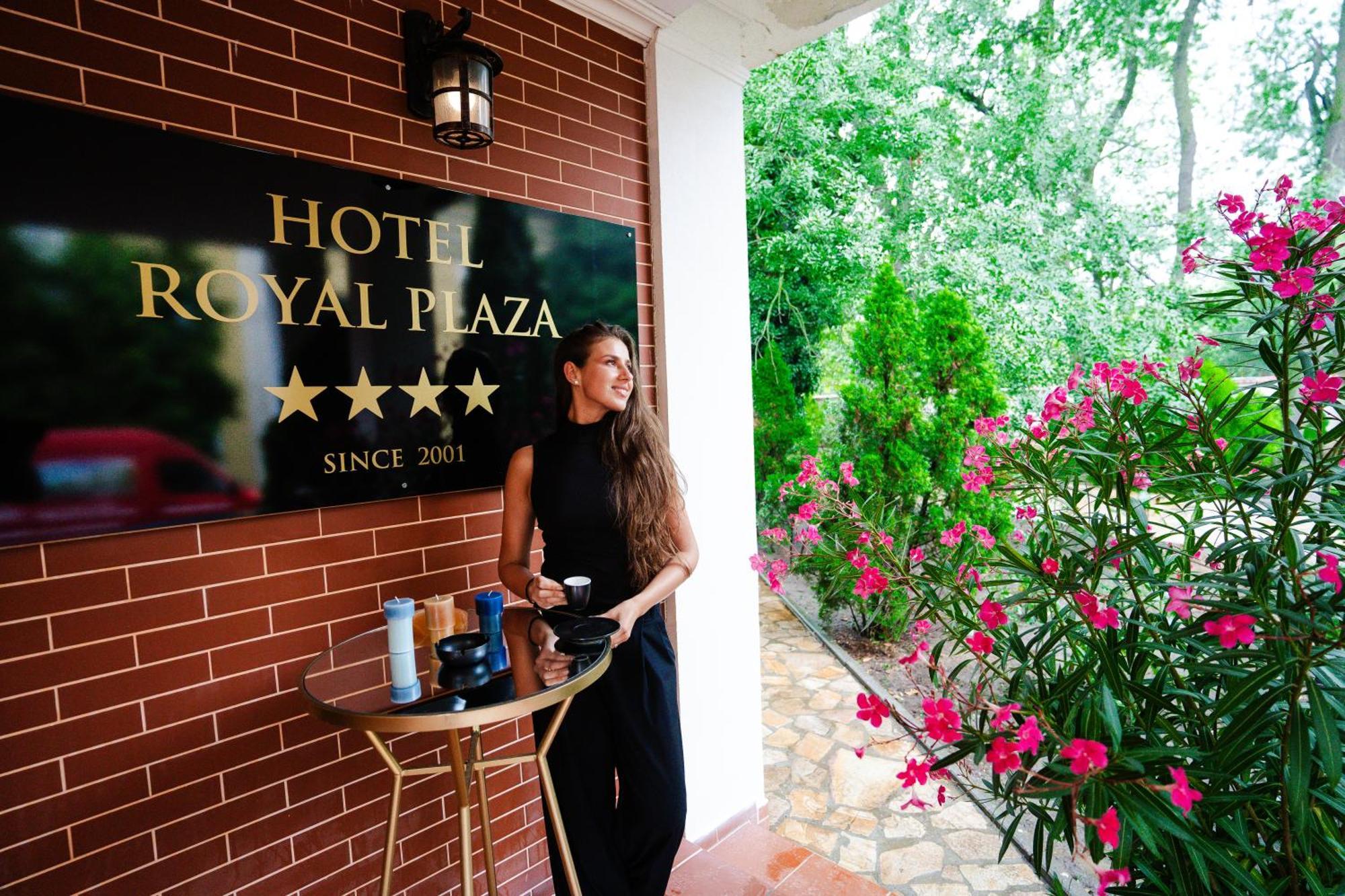 Hotel Royal Plaza Timisoara Exterior foto