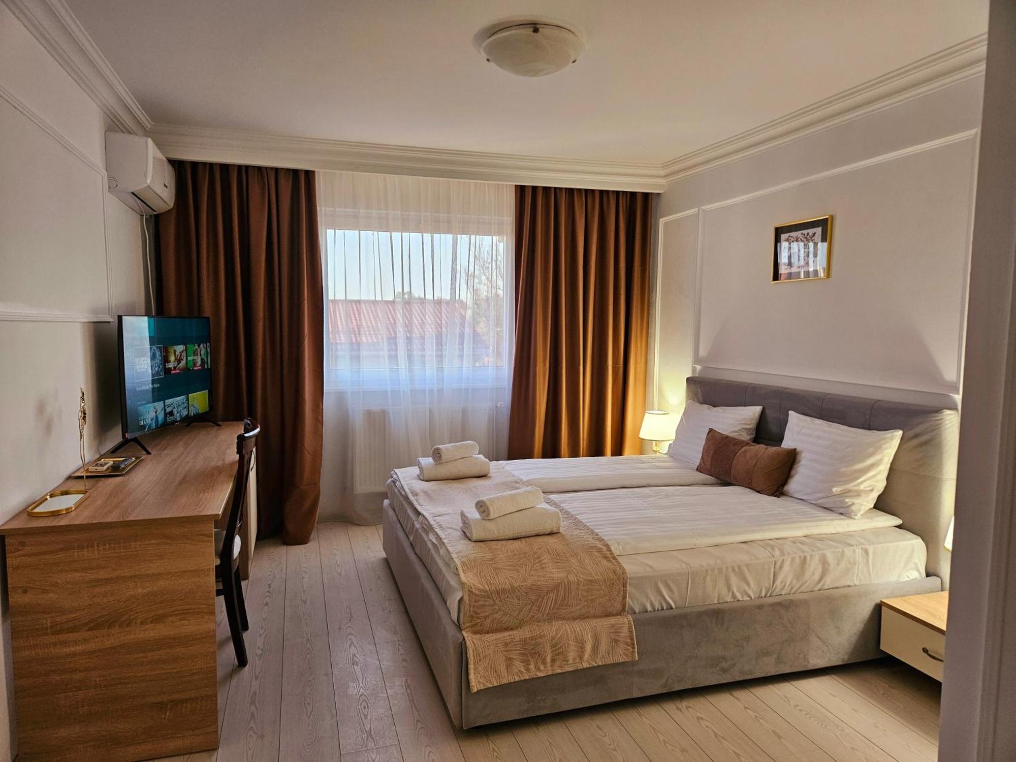 Hotel Royal Plaza Timisoara Exterior foto