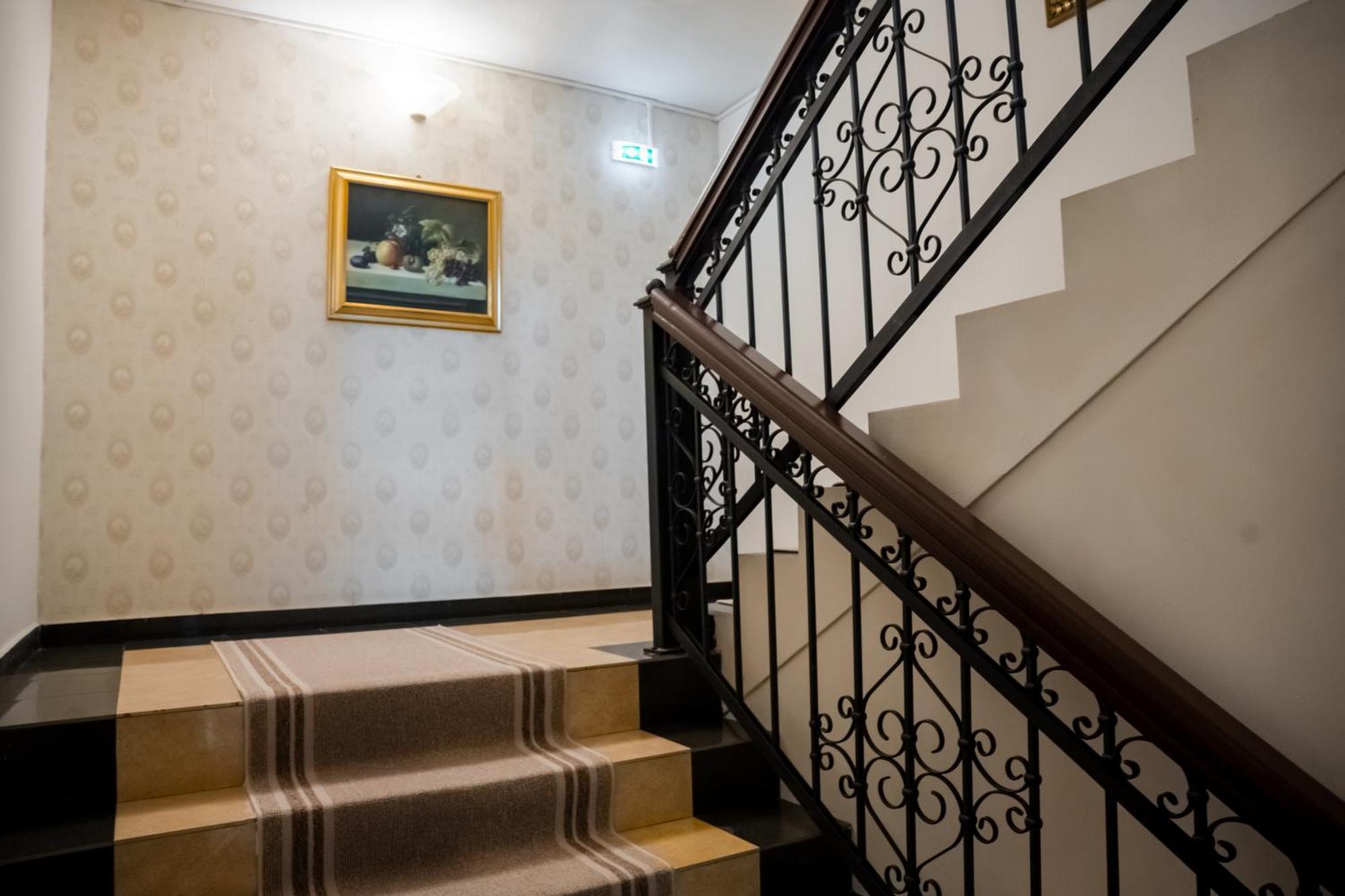 Hotel Royal Plaza Timisoara Exterior foto