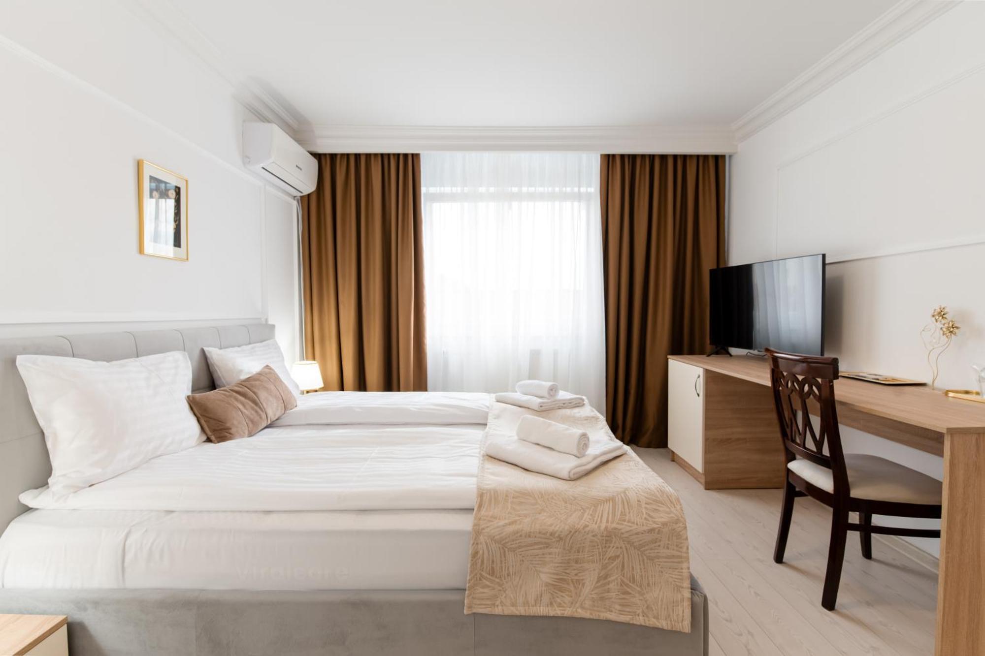Hotel Royal Plaza Timisoara Exterior foto