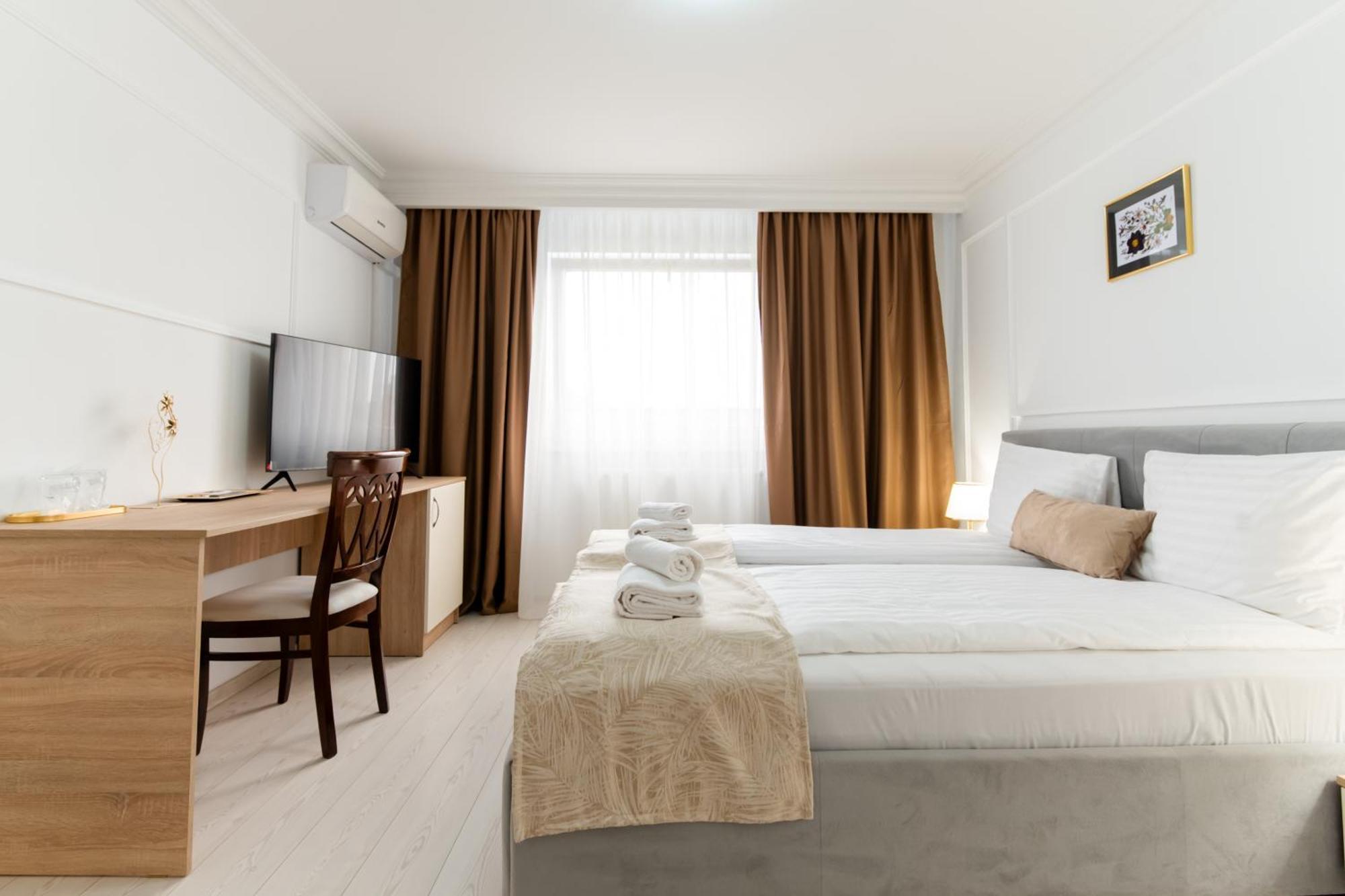 Hotel Royal Plaza Timisoara Exterior foto